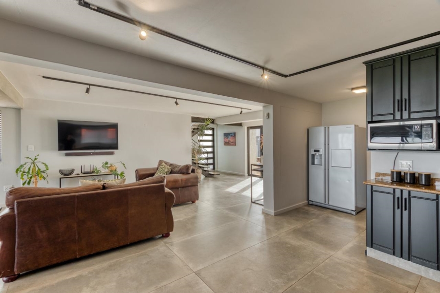 5 Bedroom Property for Sale in Sandbaai Western Cape